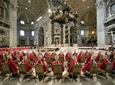 Conclave deve ser rápido e ter consenso, diz Vaticano