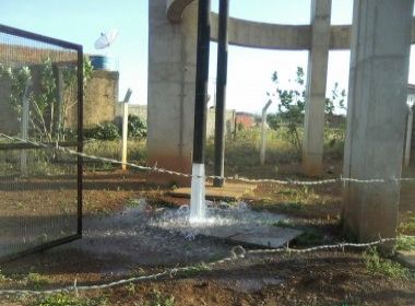 Rio do Pires: Moradores denunciam desperdício de água em plena seca