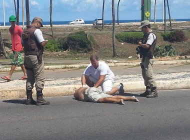 Pedestre morre após ser atropelado na Orla; carro fugiu