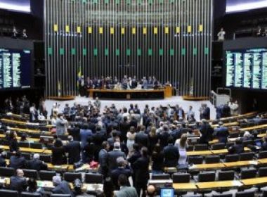 Proibição de coligações elegeria mais 60 deputados apenas no PT e PMDB