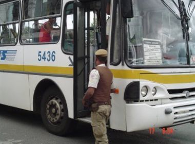 Justiça determina volta da gratuidade para policiais em ônibus 