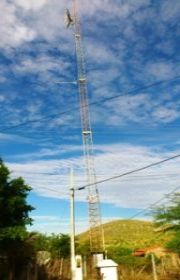 Ipirá: Moradores estão preocupados com torre da Oi que ameaça cair
