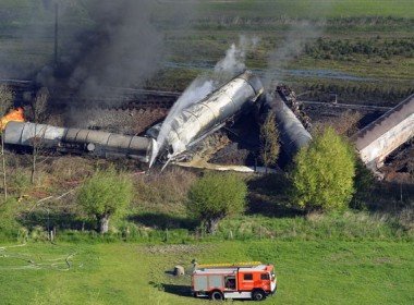 Trem sai dos trilhos e deixa dois mortos na Bélgica