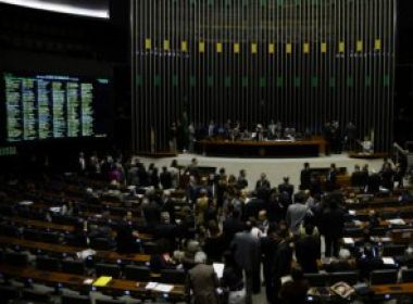 Câmara não terminou votação da MP dos Portos após sessão de 18 horas