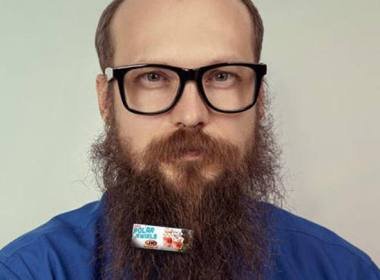 Barbas viram espaço para anúncio publicitário nos EUA