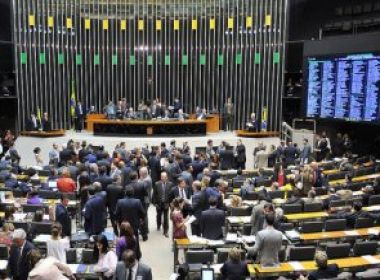 Pedido de CPI da Petrobras � assinado pela maioria do PMDB na C�mara