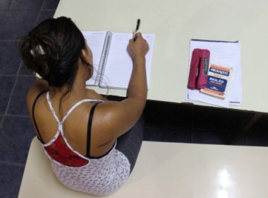 Mais de 63 mil domésticos brasileiros têm diploma universitário; Número cresceu na última década