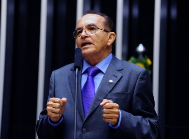 Deputado quer proibir parentes de políticos barrados pela Ficha Limpa de disputarem eleições