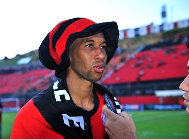 Dinei diz que Vitória tem potencial para brigar pelo título e já mira próximo Ba-Vi