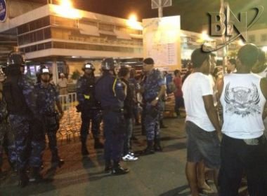 Com protestos, policiamento é reforçado na sede da prefeitura