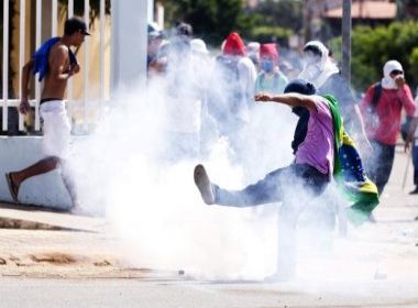 Em dia de jogo, manifestação em Fortaleza tem confrontos com a PM