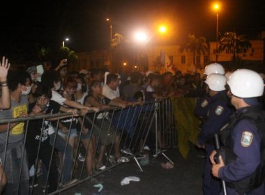 Protesto acaba em confronto com PM em Porto Alegre