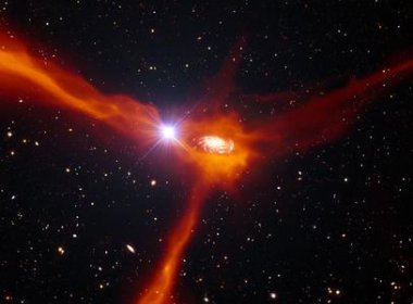 Galáxias 'devoram' matéria ao redor para se formar, diz estudo