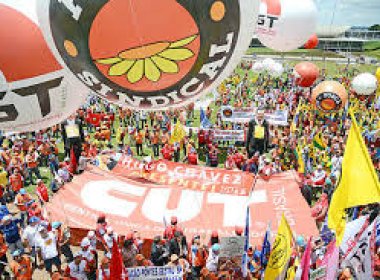 Centrais sindicais testam governo Dilma