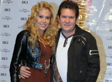 Joelma faz pouco caso das polêmicas entre homossexuais e banda Calypso 