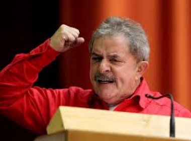 Lula diz que é 'abominável' protestar contra médicos cubanos