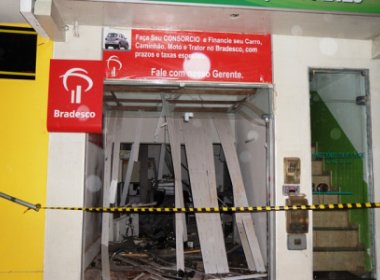 Jiquiriçá: Bandidos destroem agência do Bradesco e levam dinheiro dos caixas eletrônicos