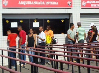  Vitória x Corinthians: ingressos esgotados para o torcedor Rubro-Negro