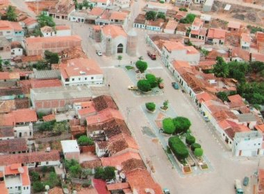 Cidade baiana tem população diminuída pela metade em 13 anos