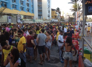 Fan fest tem fila grande mesmo após começo da partida