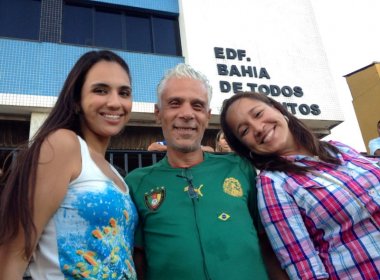 Gaúcho veste camisa de Camarões na Fan Fest em Salvador