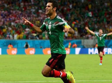 México faz 3 a 1 e avança para as oitavas de final