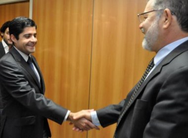 'É um negócio sem lógica'; Nilo nega especulação de que apoiaria ACM Neto em 2016 'É um negócio sem lógica'; Nilo nega especulação de que apoiaria ACM Neto em 2016
