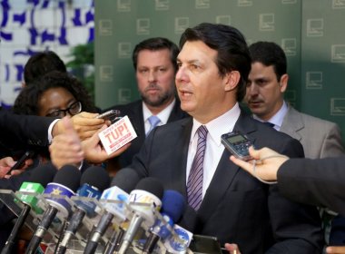 Maia anuncia lançamento de movimento pró-impeachment; oposição pode recorrer a plenário