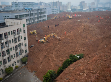 Responsável por fiscalização em área de deslizamento na China comete suicídio