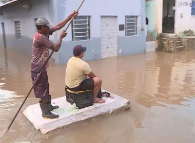 Chuva provoca alagamentos, rompe encostas e causa pelo menos 30 mortes em Recife