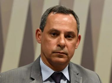 Presidente da Petrobras diz que não renuncia e Bolsonaro terá que esperar, diz colunista