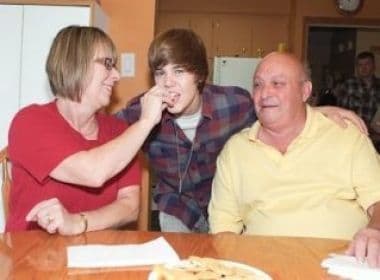 Avós de Justin Bieber sofrem acidente de carro
