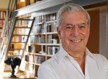 Mario Vargas Llosa comemora 50 anos de publicação de &#039;A Cidade e os Cachorros&#039; em Nova York