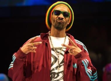 Snoop Dogg diz que adoraria ensinar filhos a fumar maconha