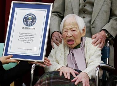 Japonesa de 114 anos entra para o Guinness como mulher mais velha do mundo