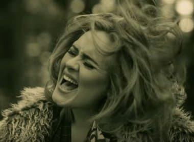 Adele é acusada de copiar música de 1973 na letra de &#039;Hello&#039;; ouça as faixas