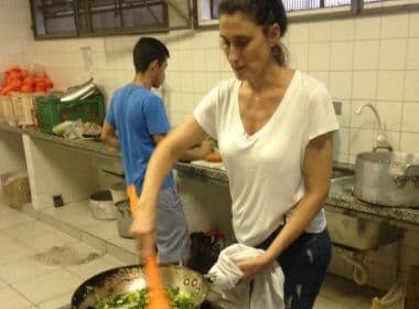 Paola Carosella apoia ocupação e cozinha para alunos em escola de São Paulo 
