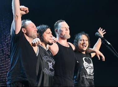 Metallica lança CD gravado no Bataclan em 2003 e doa lucros para vítimas de ataque