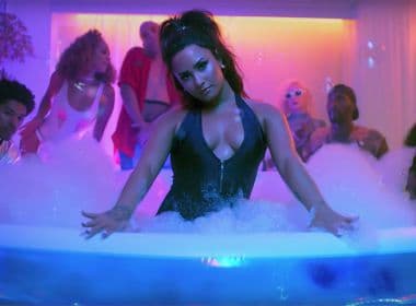 Demi Lovato lança clipe de 'Sorry Not Sorry' com Paris Hilton, Jamie Foxx e Wiz Khalifa