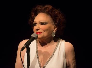 Aos 96 anos, a atriz e cantora Bibi Ferreira anuncia aposentadoria dos palcos