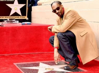 Snoop Dogg agradece a si mesmo após ganhar estrela na Calçada da Fama 