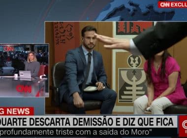 Segurança tentou coibir jornalistas para encerrar entrevista com Regina Duarte na CNN