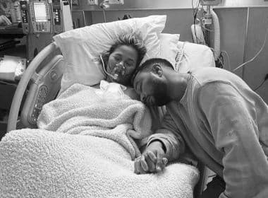 Bebê de John Legend e Chrissy Teigen morre após parto