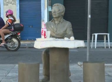 Após menos de 20 dias da inauguração, estátua de Reginaldo Rossi é vandalizada em Recife