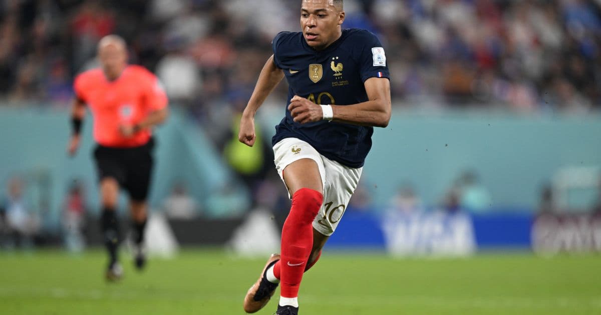 Com dois de Mbappé, França bate a Dinamarca e garante ida às oitavas da Copa