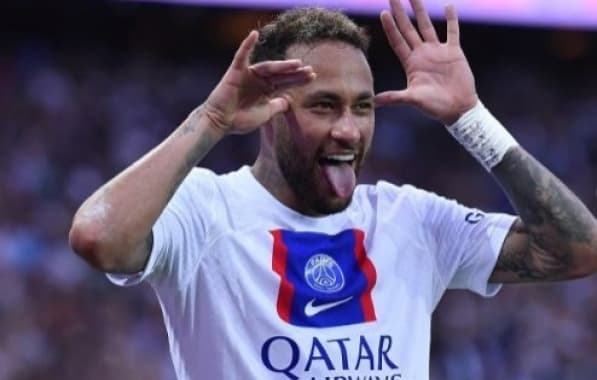Após solicitar saída, Neymar é comunicado que está fora dos planos do PSG, diz emissora