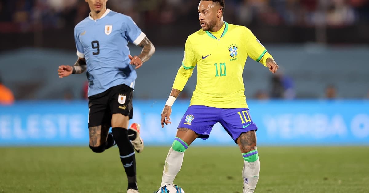 Neymar saiu com lesão no joelho esquerdo em duelo contra o Uruguai