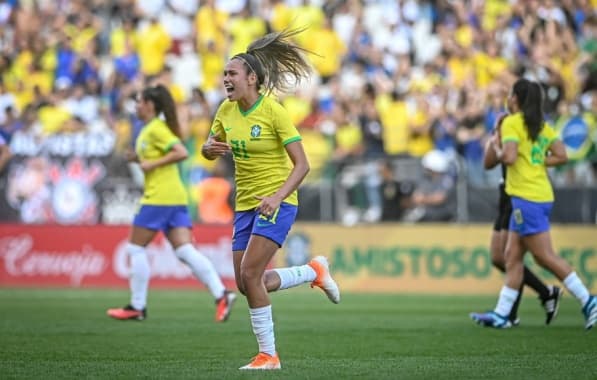 Priscila marca no último lance e Brasil vence Japão em jogo de sete gols 