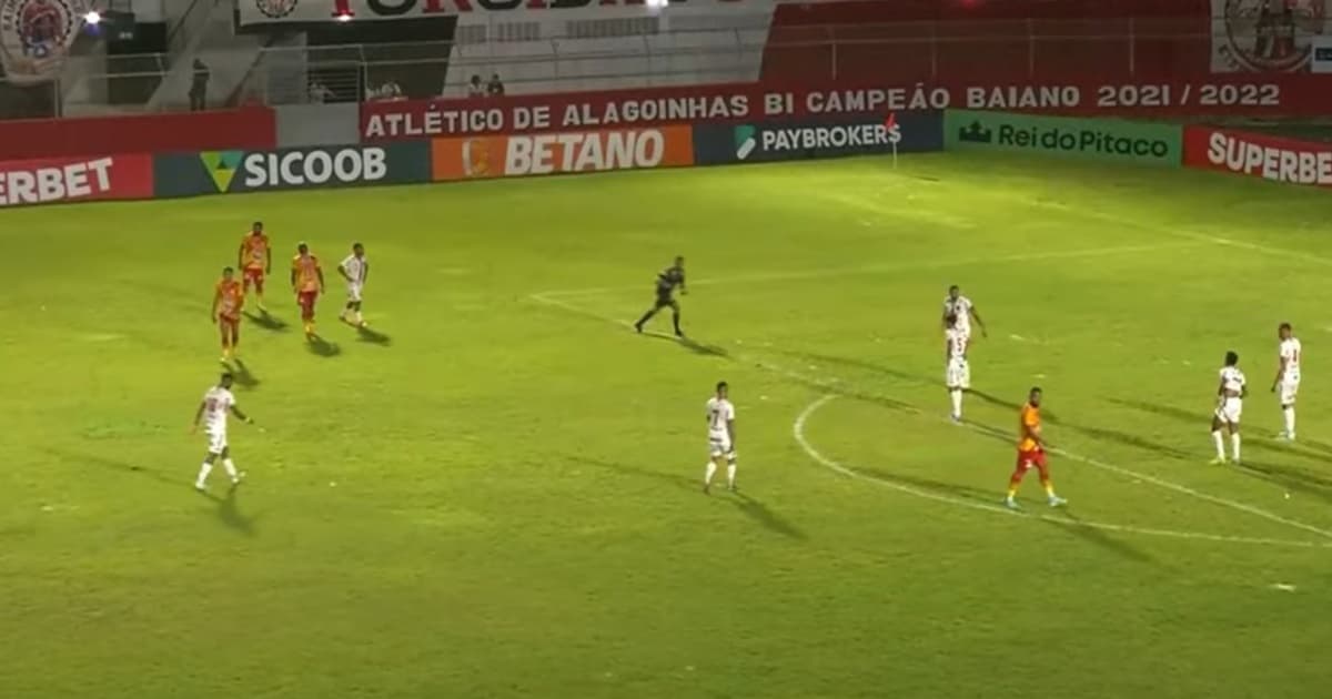 Com gol nos acréscimos, Juazeirense bate o Atlético de Alagoinhas e assume a liderança do Baianão