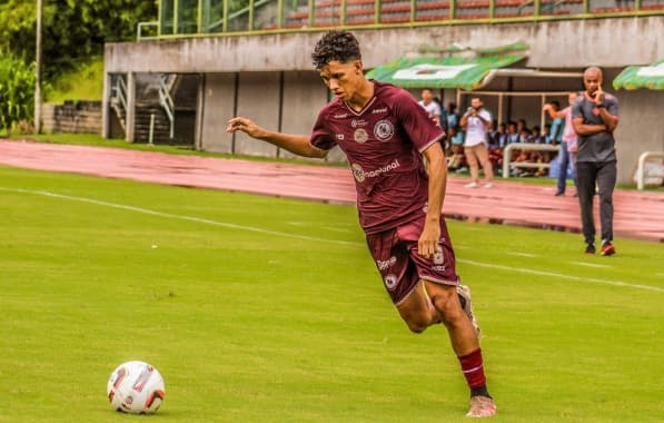 VÍDEO: Lateral decide vitória do Jacuipense no Baiano Sub-20 com gol olímpico